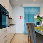 Tigne Seafront 3-bedroom By Shortletsmalta 酒店