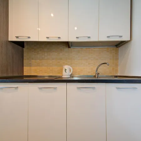 Tigne Seafront 3-bedroom By Shortletsmalta Otel *