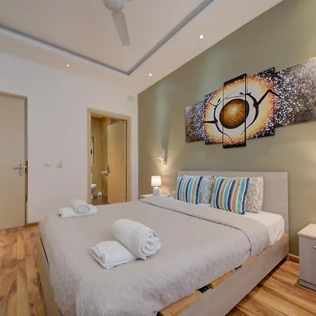 Tigne Seafront 3-bedroom By Shortletsmalta *