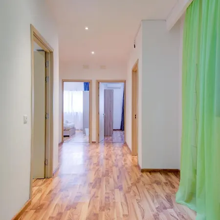 Tigne Seafront 3-bedroom By Shortletsmalta